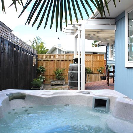 Beautiful Home With Short Stroll To Havelock Village ハブロック・ノース エクステリア 写真